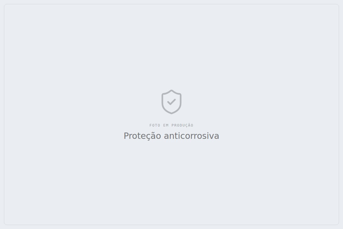 Instalação de membrana impermeabilizante em obra